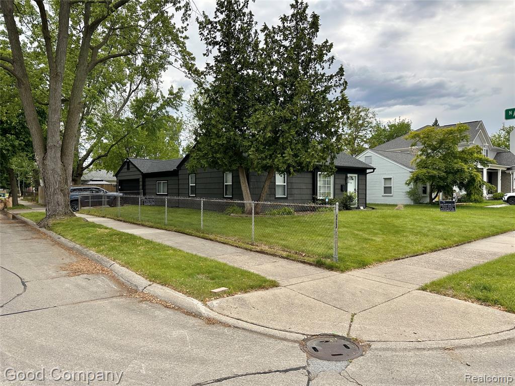 626 E Windemere Avenue, Royal Oak, MI 48073 — Photo 3
