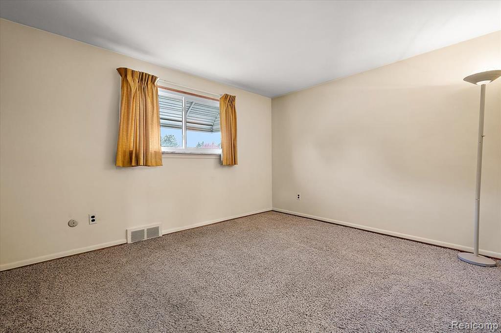 4215 Lexington Drive, Trenton, MI 48183 — Photo 19