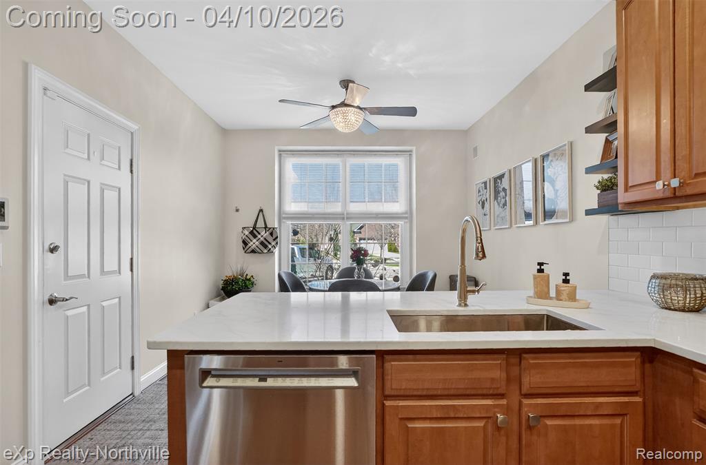 44927 Broadmoor Circle S, Northville, MI 48168 — Photo 31