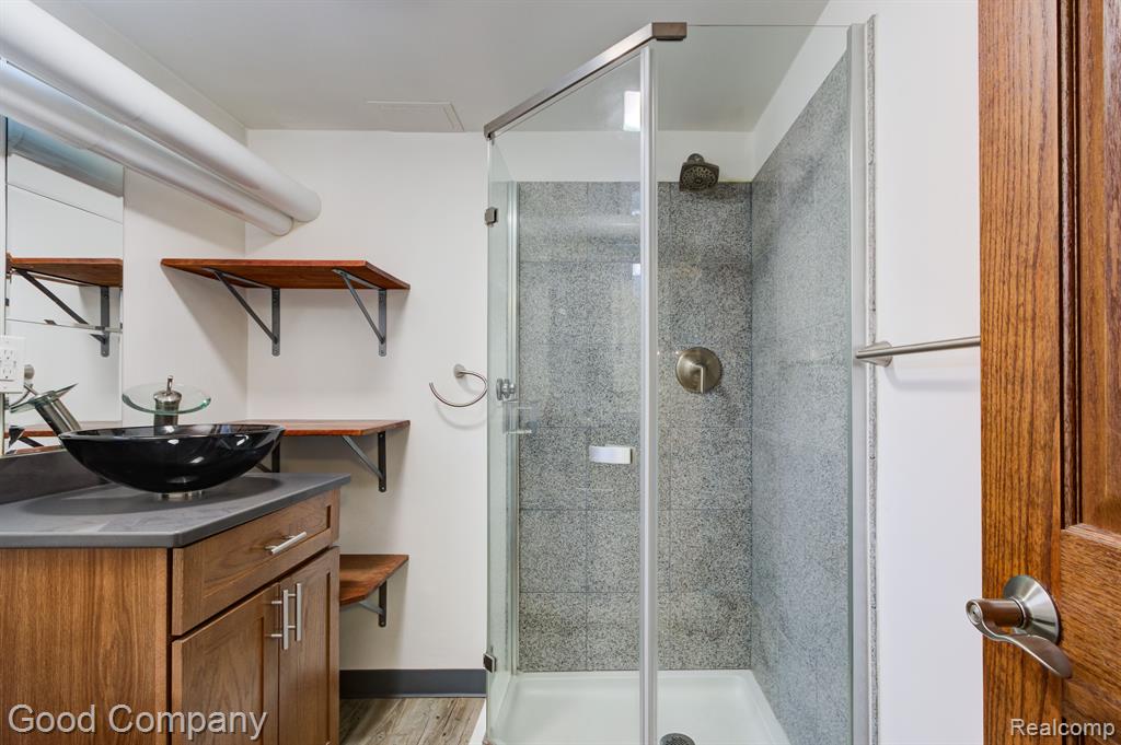 637 S CONNECTICUT Unit 1, Royal Oak, MI 48067 — Photo 18