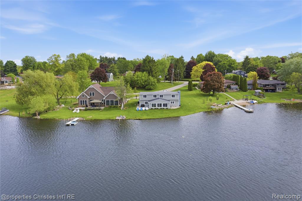 6672 Seth Court, Clarkston, MI 48348 — front exterior