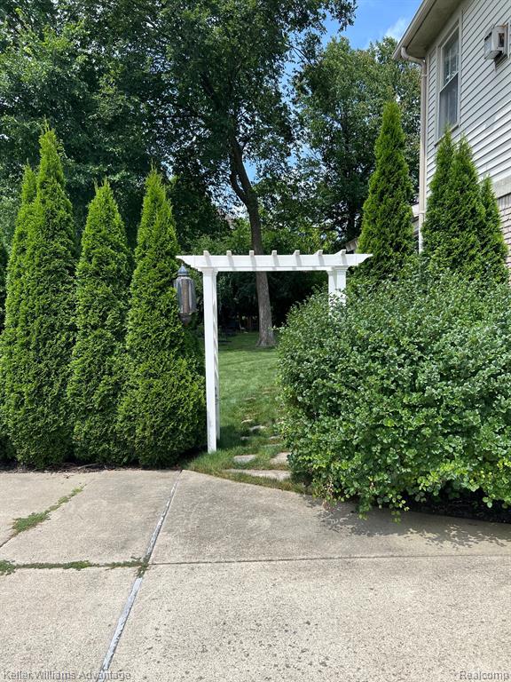 47694 EDINBURGH Drive, Plymouth, MI 48170 — Photo 75