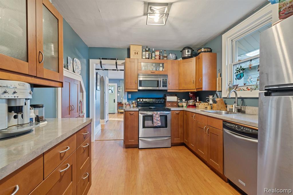 700 W Cambourne Street, Ferndale, MI 48220 — Photo 9