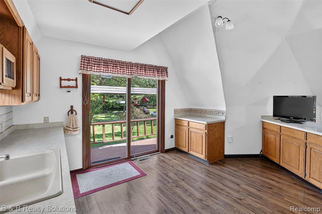 5544 Piersonville Road, Columbiaville, MI 48421 — Photo 22
