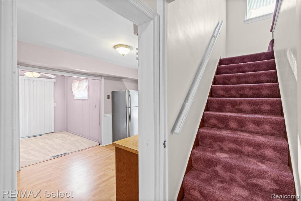 631 Alvord Avenue, Flint, MI 48507 — Photo 23