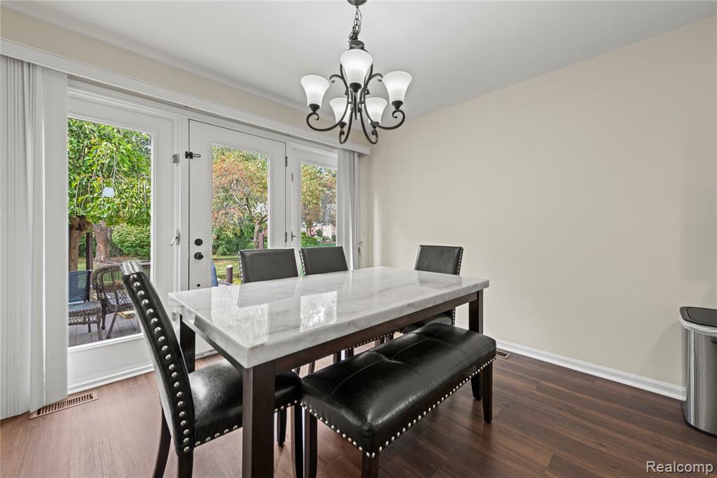 5143 Saffron Drive, Troy, MI 48085 — Photo 17