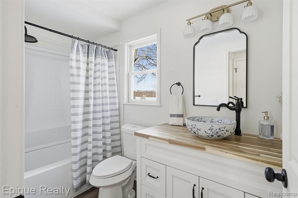 8680 Oak Hill Road, Clarkston, MI 48348 — Photo 14