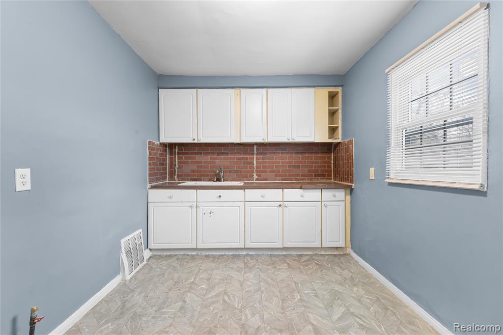 18485 Moenart Street, Detroit, MI 48234 — Photo 15