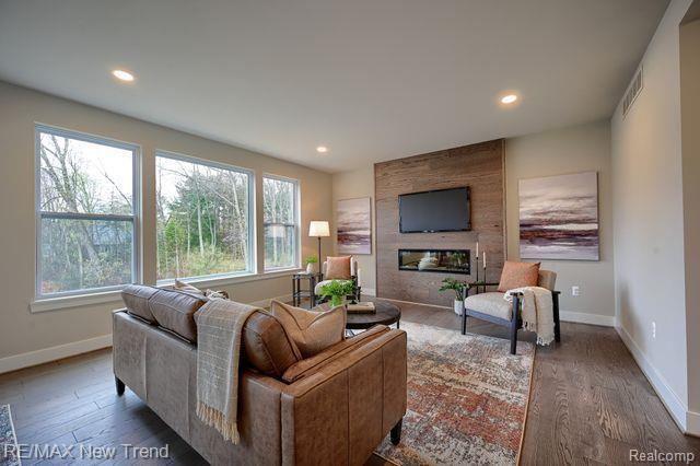 6539 Cambridge Circle, Clarkston, MI — Photo 10