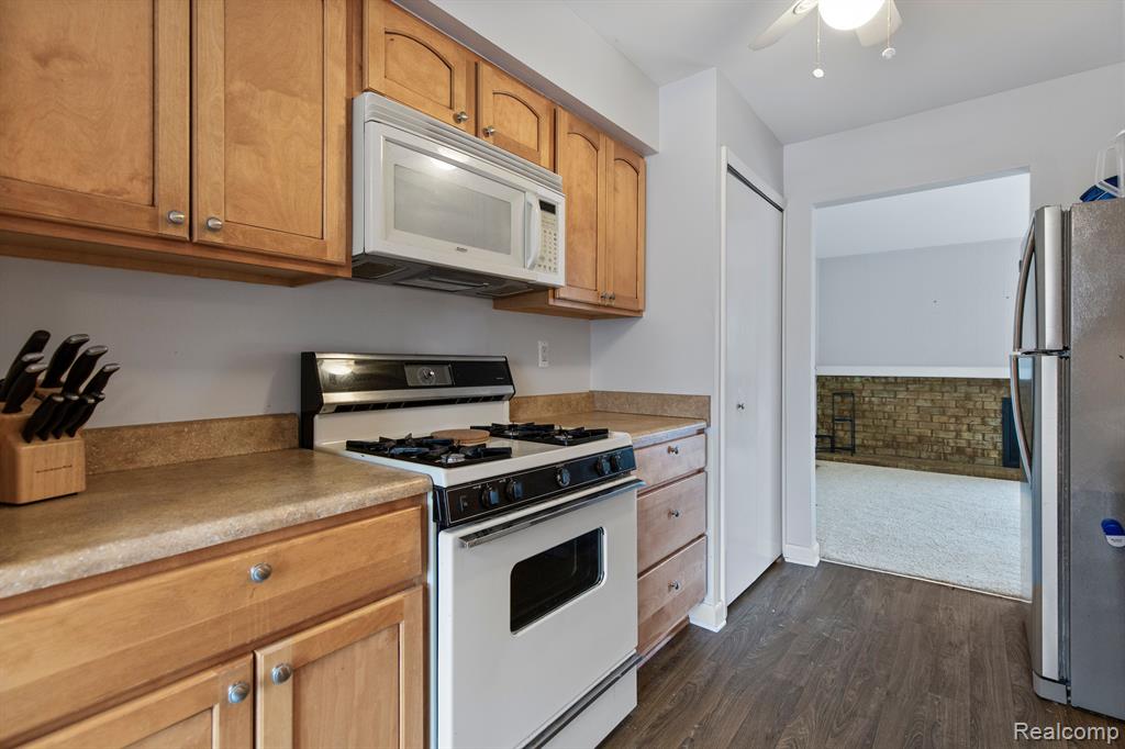 1920 WICKHAM Street, Royal Oak, MI 48073 — Photo 5
