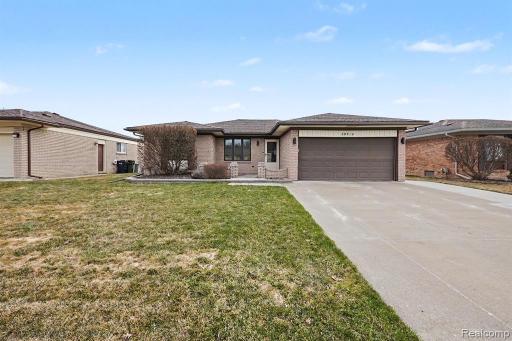 39712 Crystal Drive, Sterling Heights, MI 48310 — Photo 2
