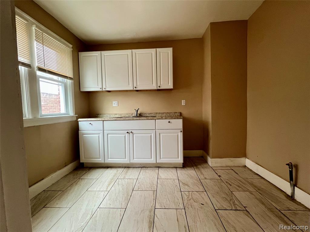 8887 Sorrento Street, Detroit, MI 48228 — Photo 6