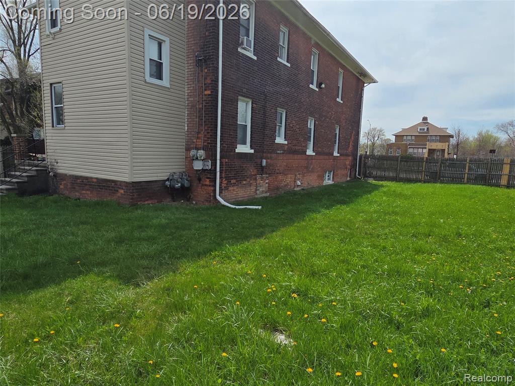 1998 E Grand Boulevard, Detroit, MI 48211 — Photo 5