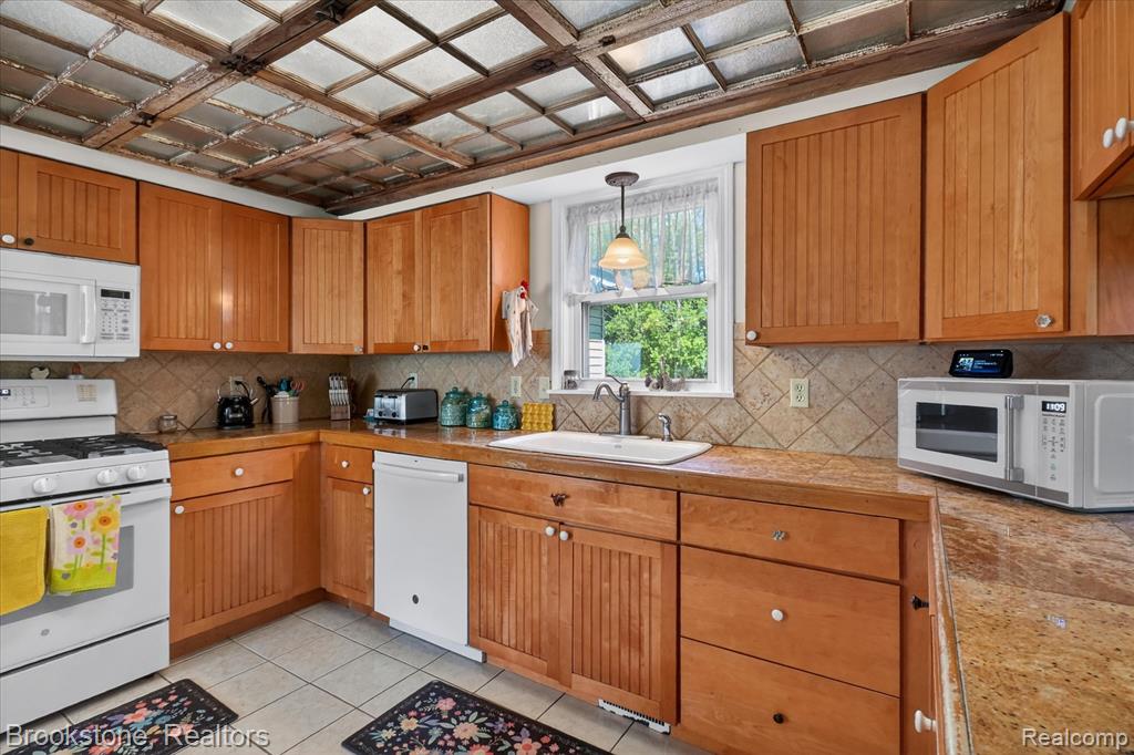 9455 Andersonville Road, Clarkston, MI — Photo 18