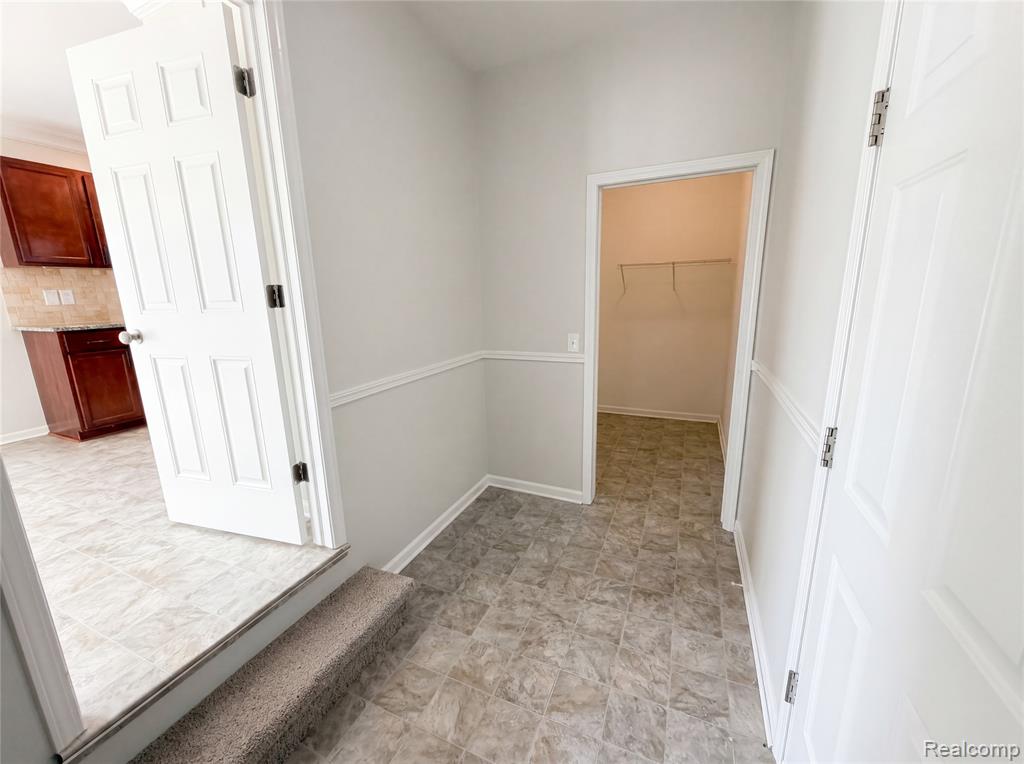 42824 Greystone Drive, Sterling Heights, MI 48313 — Photo 32