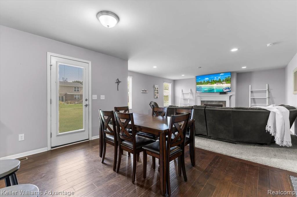 8228 Quincy Drive, Westland, MI — Photo 14