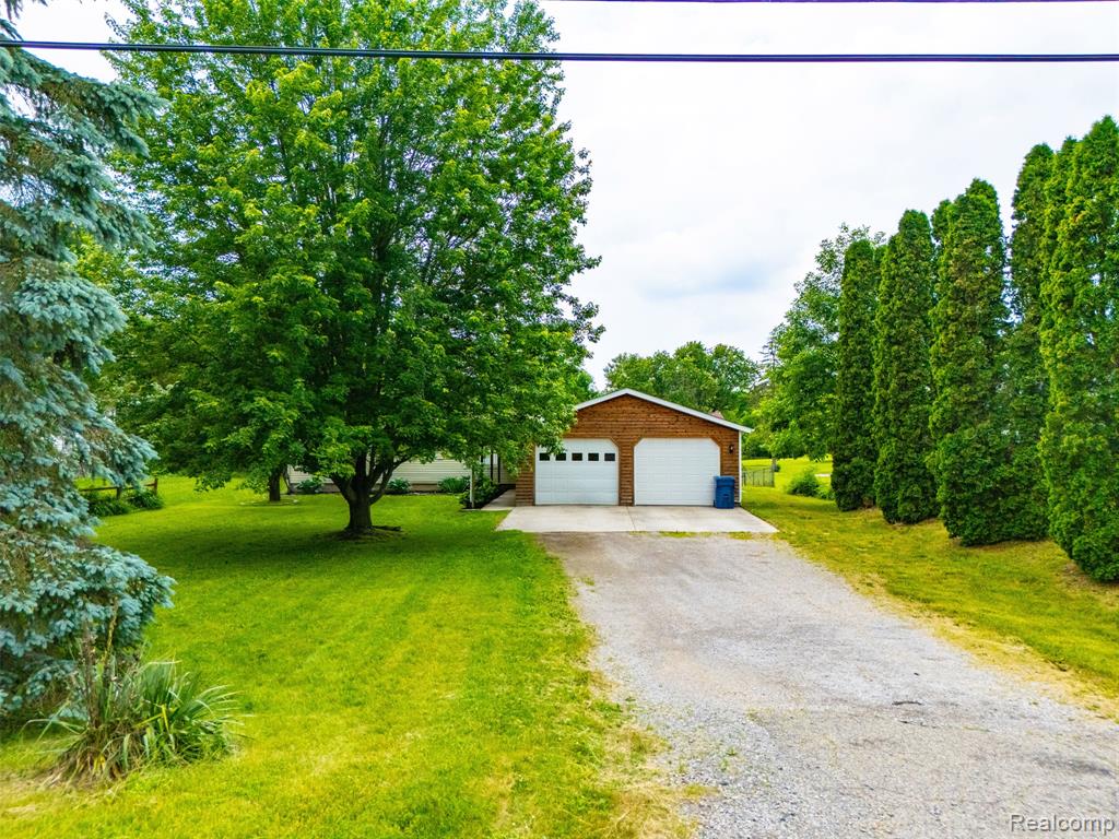 4420 Dublin Road, Burton, MI 48529 — Photo 43