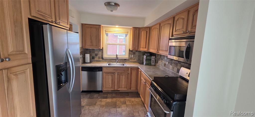 9623 Fairfield Street, Livonia, MI 48150 — Photo 19
