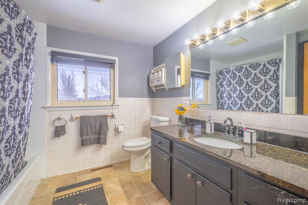 5636 GENESEE Road, Lapeer, MI 48446 — Photo 10