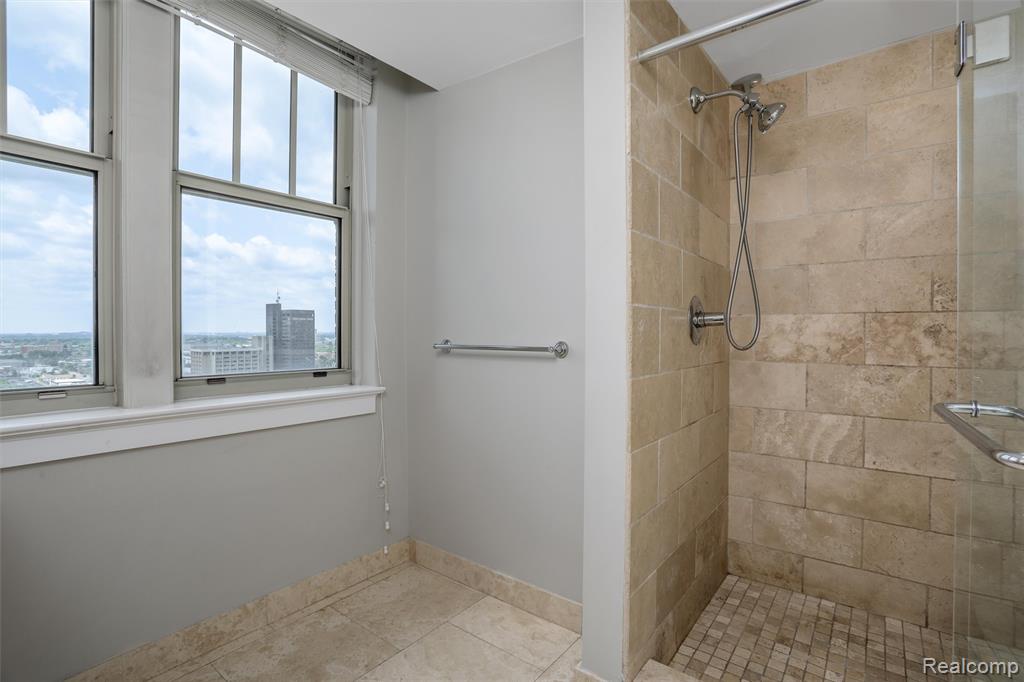 525 W Lafayette Boulevard, Detroit, MI 48226 — Photo 10