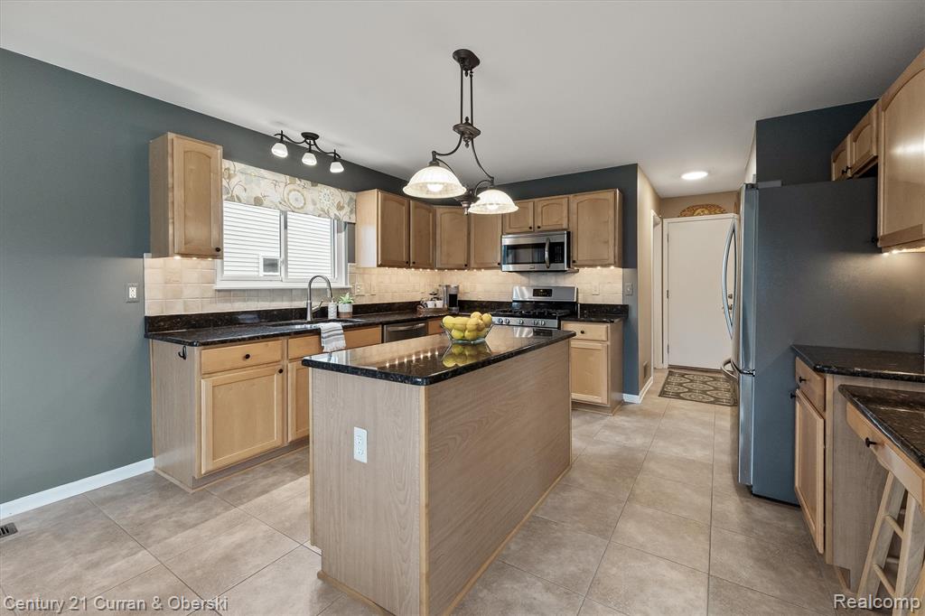 781 Pheasant Run West Drive, Wixom, MI 48393 — Photo 20
