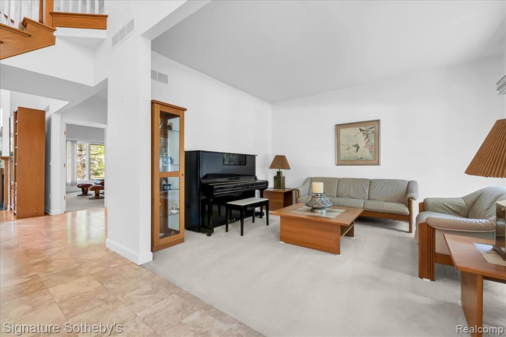 6925 Elm Park Drive, Troy, MI 48098 — Photo 3