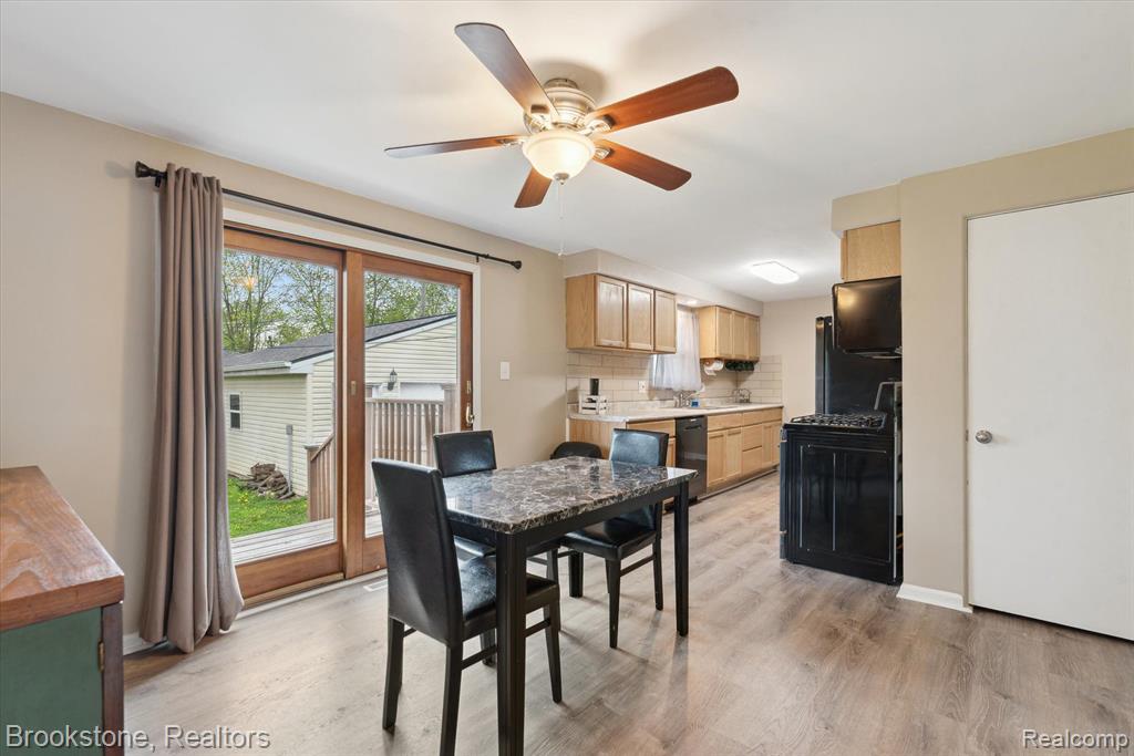 6015 Margaret Street, South Rockwood, MI — Photo 9