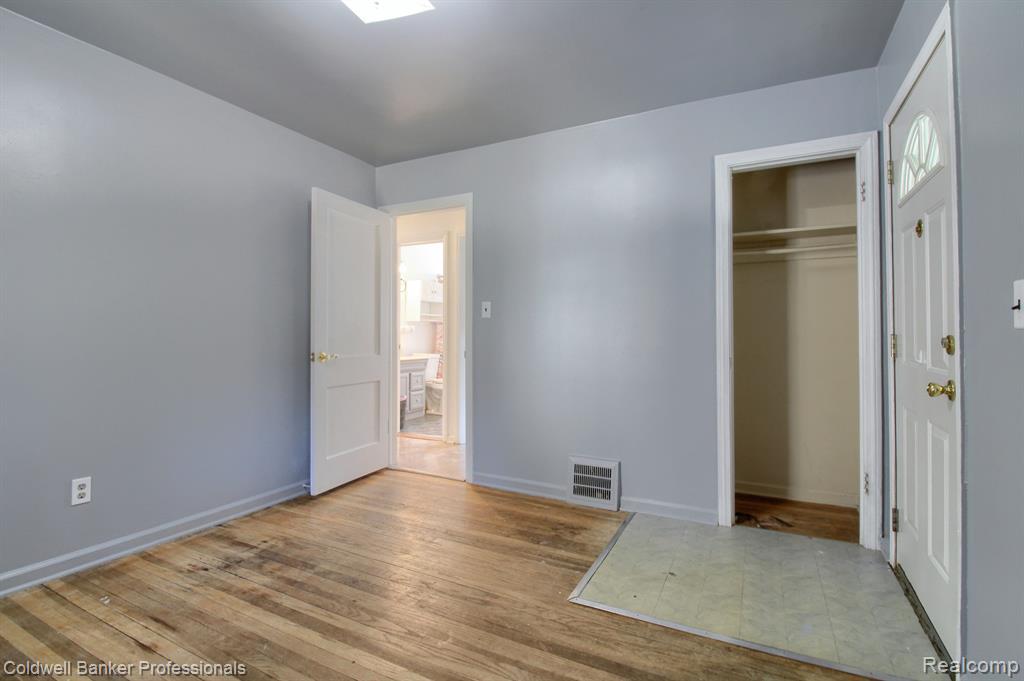 9951 TECUMSEH, Redford, MI 48239 — Photo 15