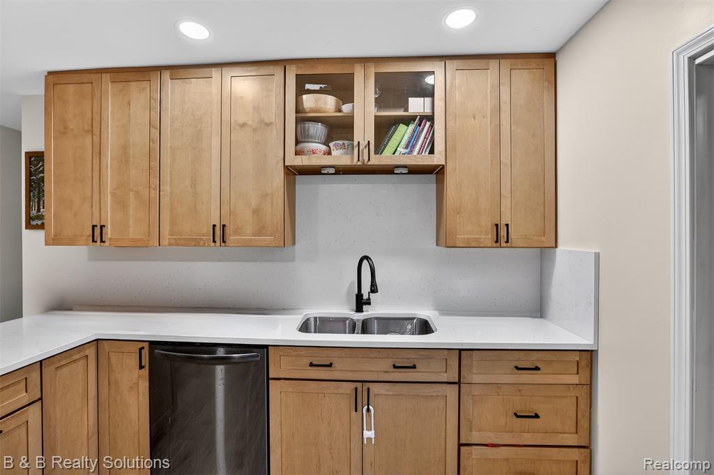 3280 Waltan Road, Vassar, MI 48768 — Photo 10