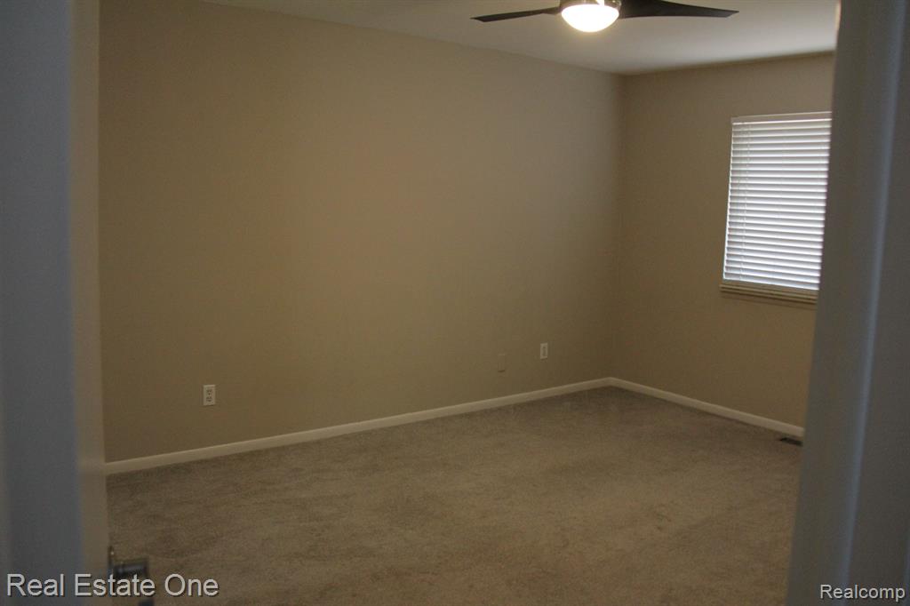 6427 RICHARD Run, West Bloomfield, MI — Photo 22