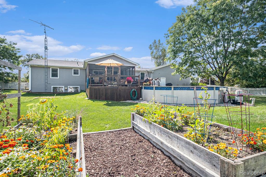5466 BALDWIN Road, Swartz Creek, MI 48473 — Photo 10