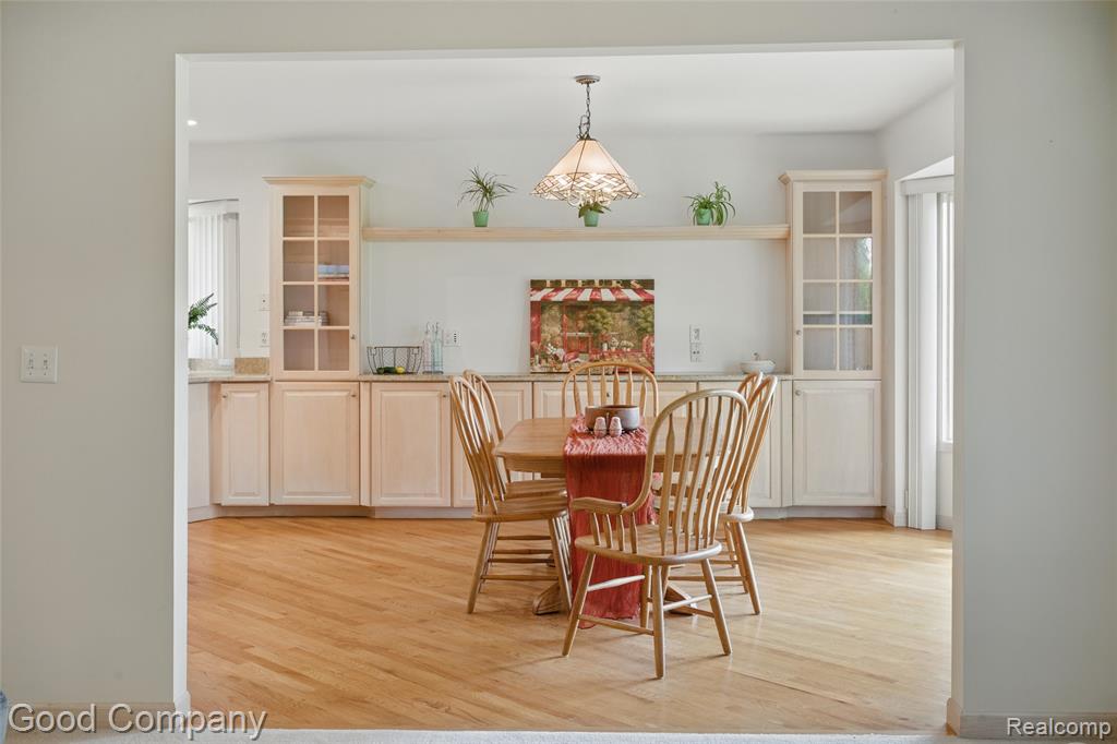 51414 Pinewood Drive, Macomb, MI 48042 — Photo 15