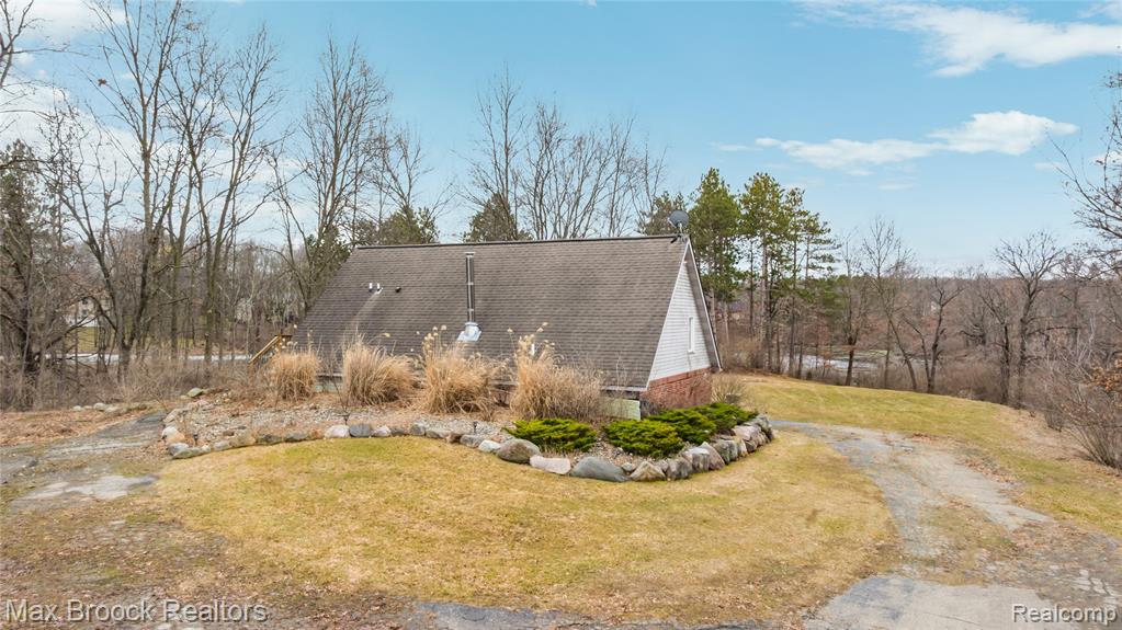 5186 Pinckney Road, Howell, MI 48843 — Photo 52