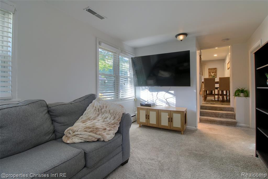 816 Carpenter Street, Northville, MI 48167 — Photo 15