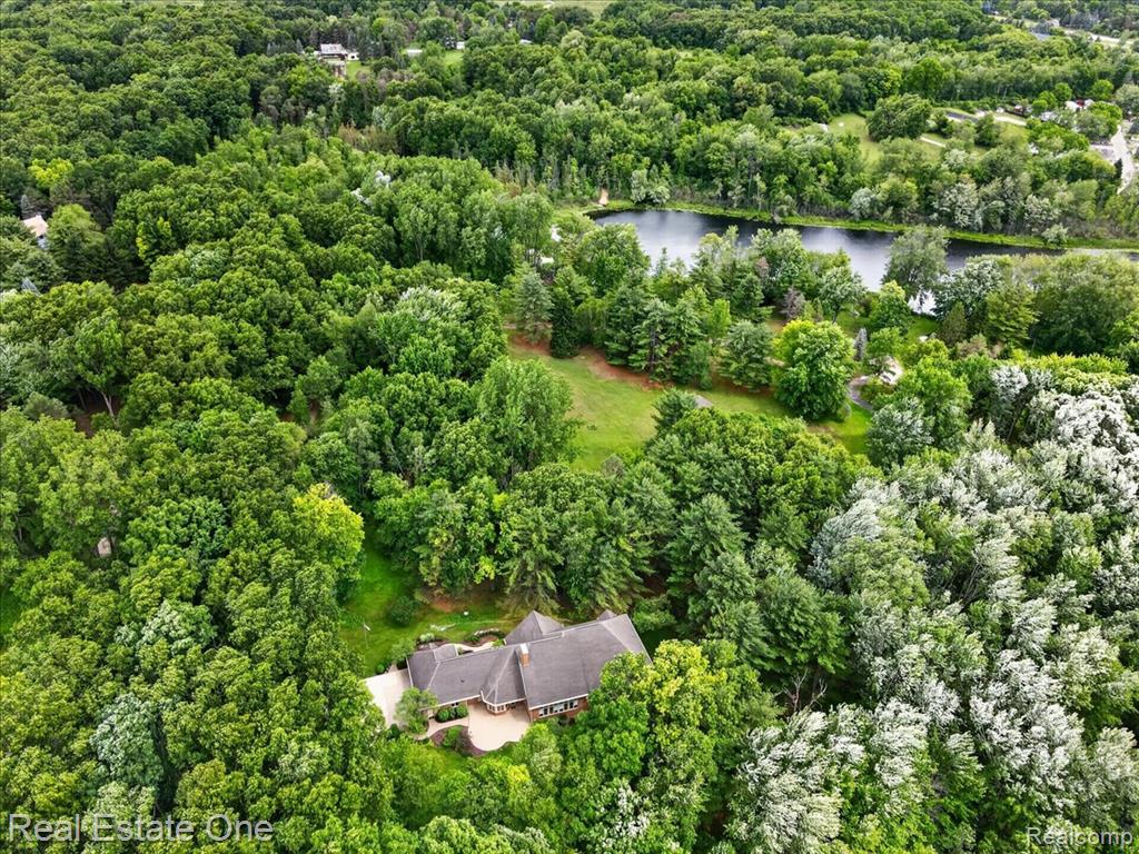 425 Courtney Road, Leonard, MI 48367 — Photo 76