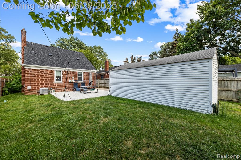 712 S Minerva Avenue, Royal Oak, MI 48067 — Photo 3