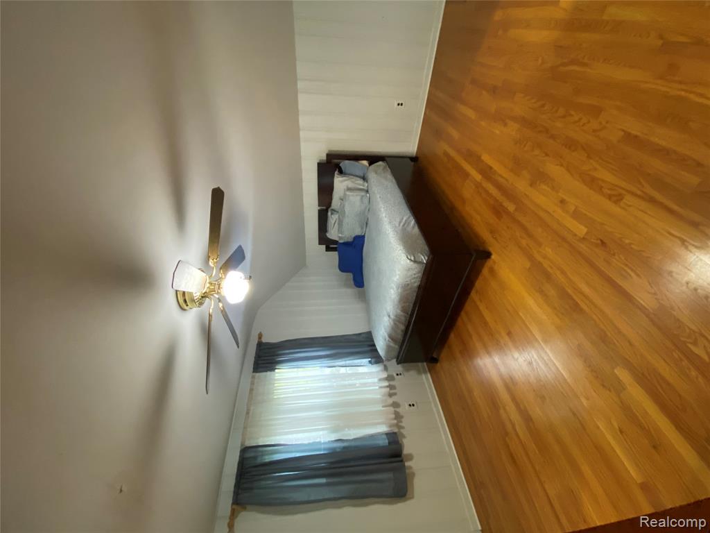 21114 Huntington Avenue, Harper Woods, MI 48225 — Photo 11