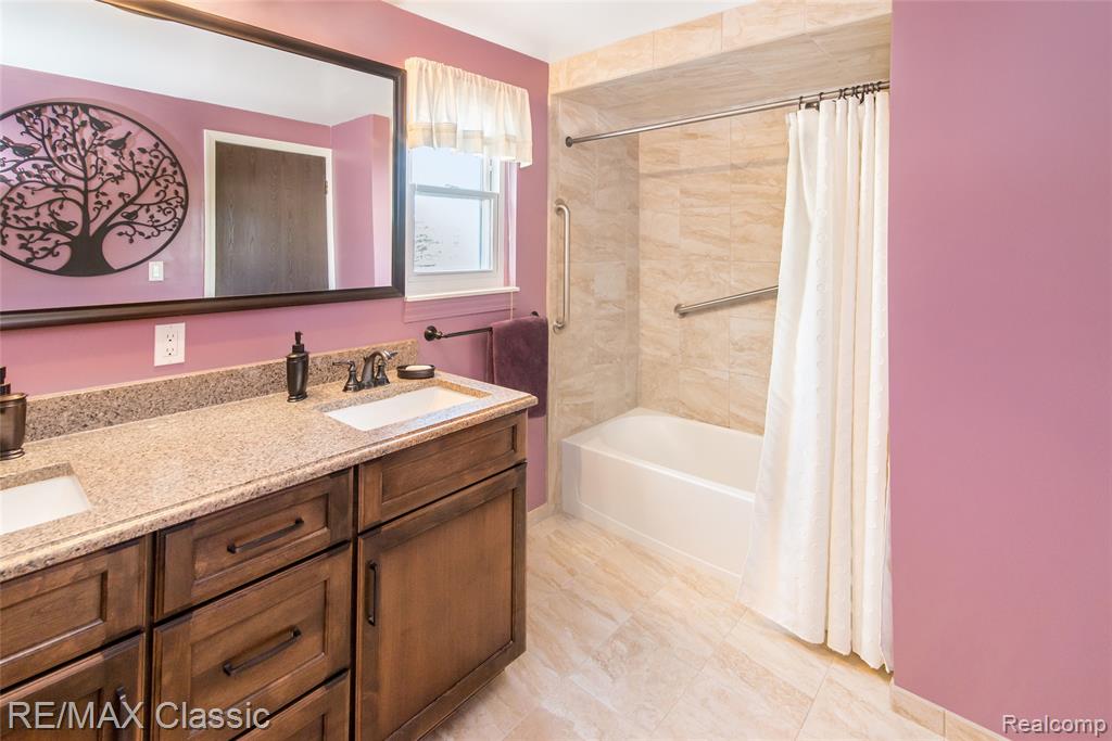 45025 Claymore Drive, Canton, MI 48187 — Photo 32