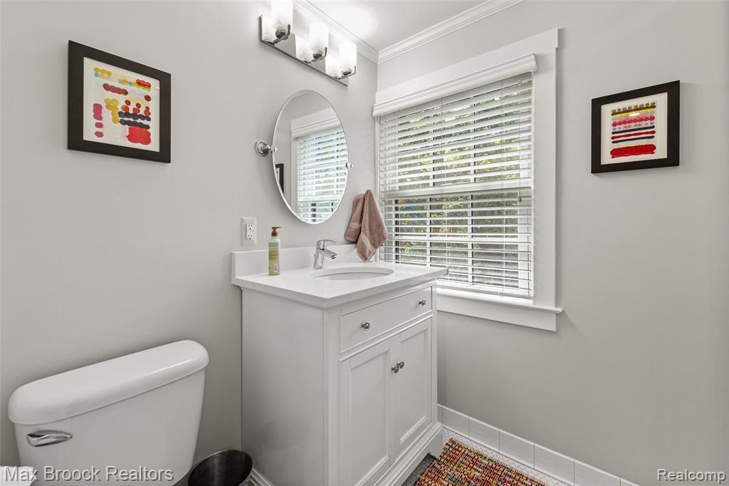937 Henley Street, Birmingham, MI 48009 — Photo 23