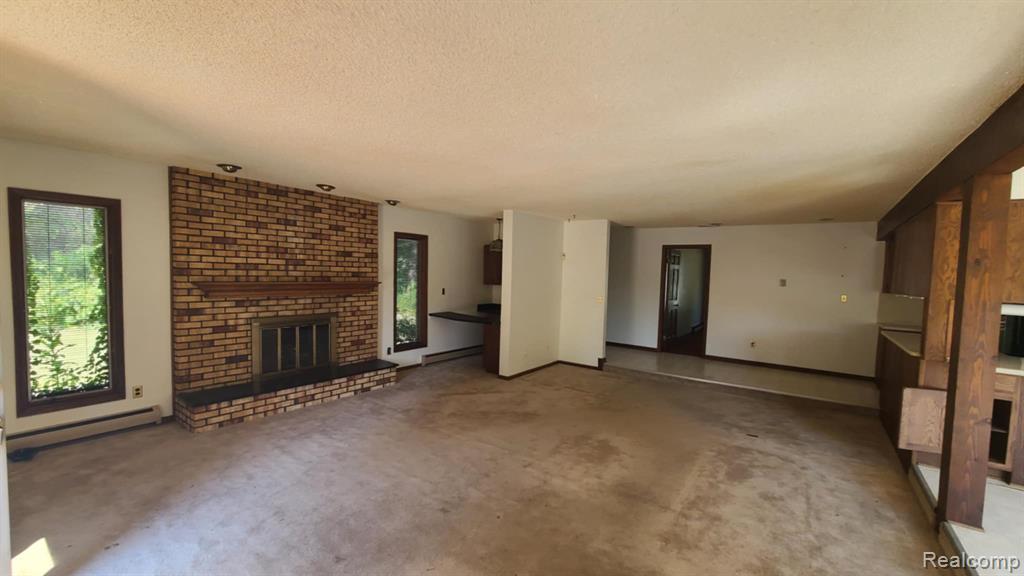 20688 Woodland Street, Harper Woods, MI 48225 — Photo 8