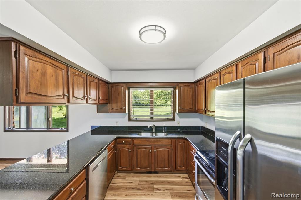 29940 29 Mile Road, Lenox, MI 48048 — Photo 11