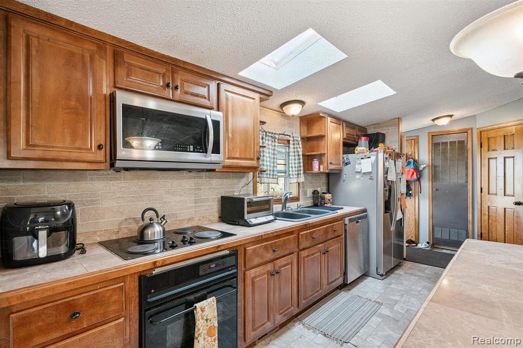 8031 Abbott Road, Brown, MI 48416 — Photo 16