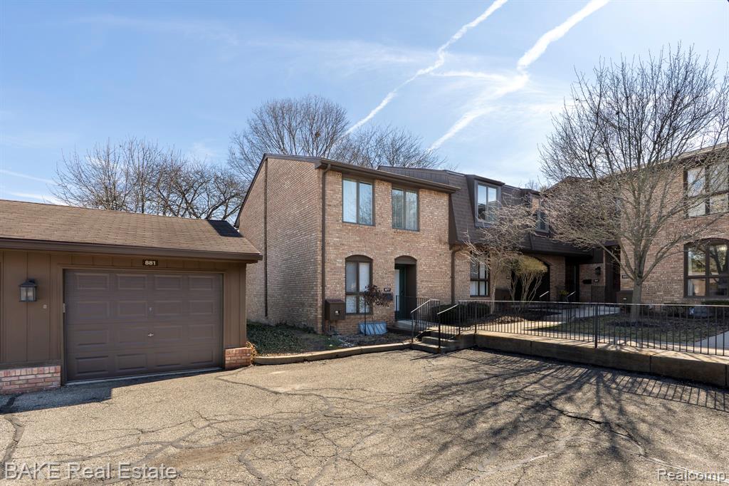 881 Greenhills Drive, Ann Arbor, MI 48105 — Photo 3