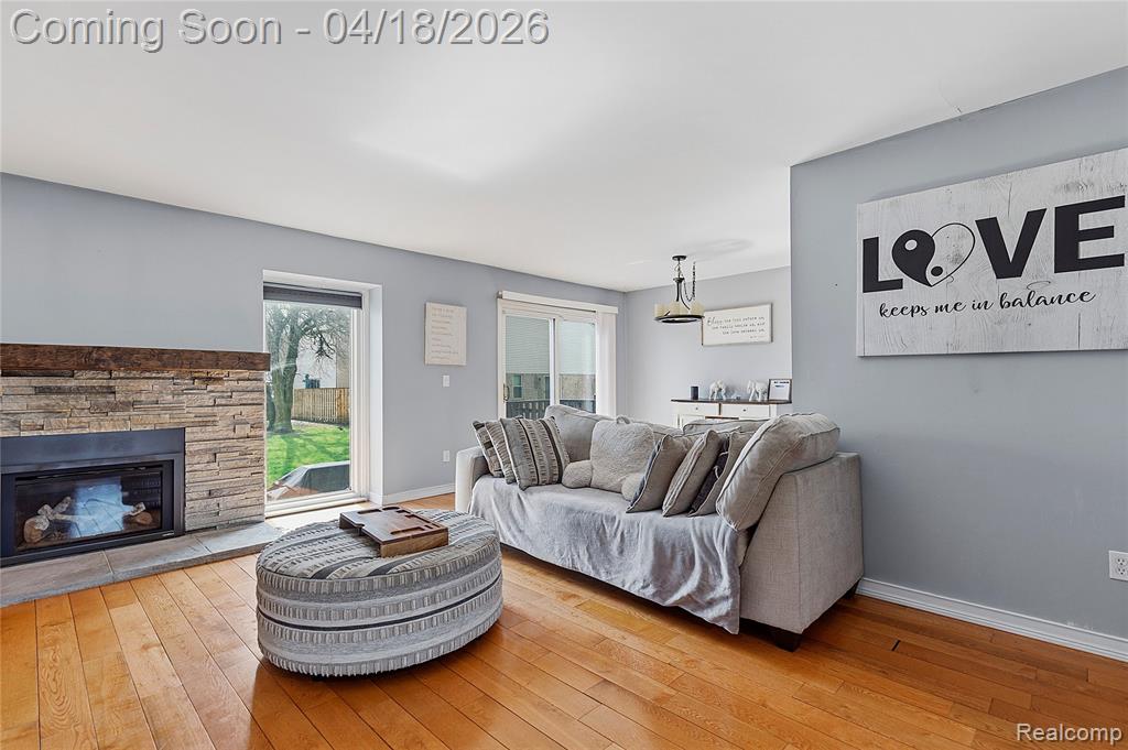 37816 Charter Oaks Boulevard, Clinton Twp, MI 48036 — Photo 2