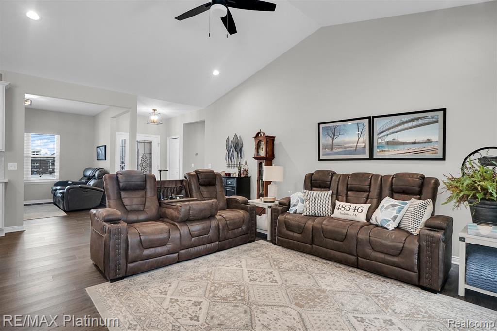 10029 Quarry Ridge Road, Clarkston, MI — Photo 23