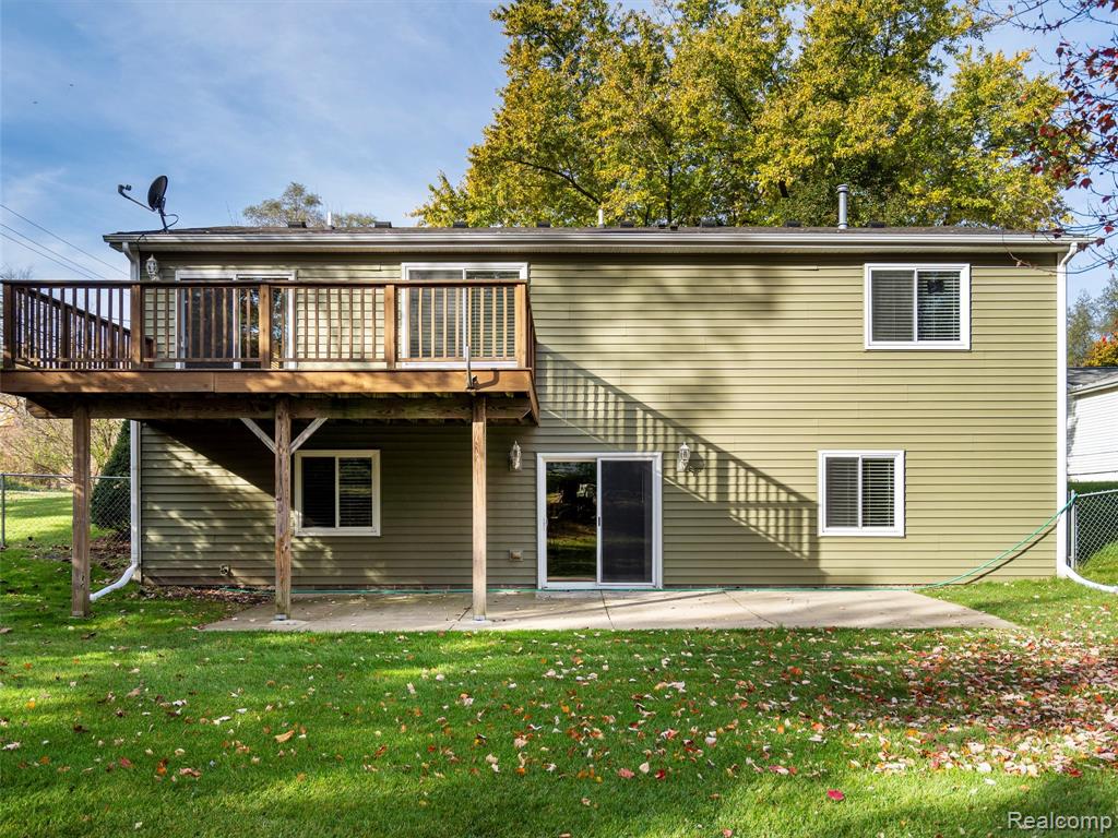 987 FAIRLEDGE Street, Lake Orion, MI 48362 — Photo 34