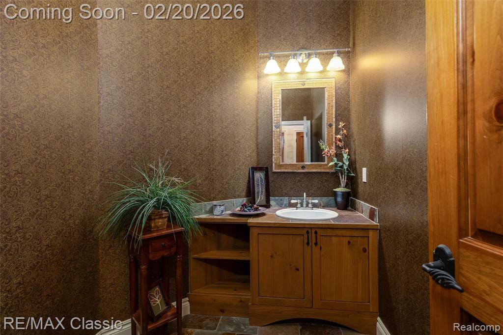 17905 Parkshore Drive, Northville, MI 48168 — Photo 37