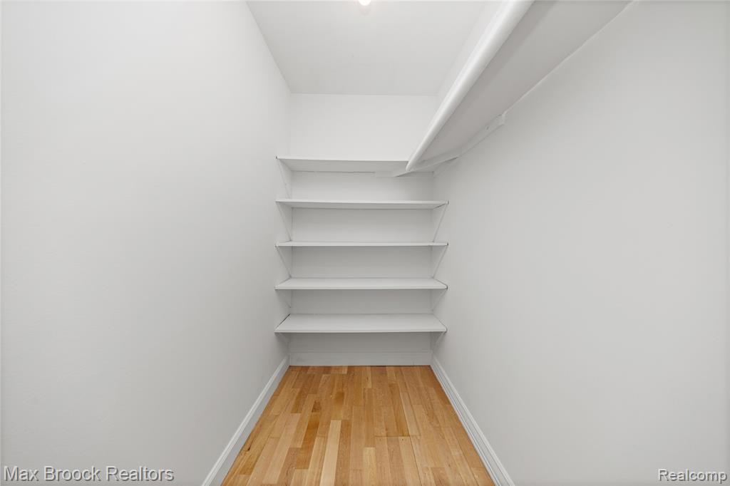 6240 Wynford Drive, West Bloomfield, MI — Photo 38