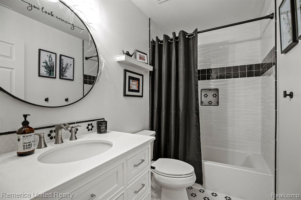 6240 Northridge Hills Drive, Brighton, MI 48116 — Photo 22