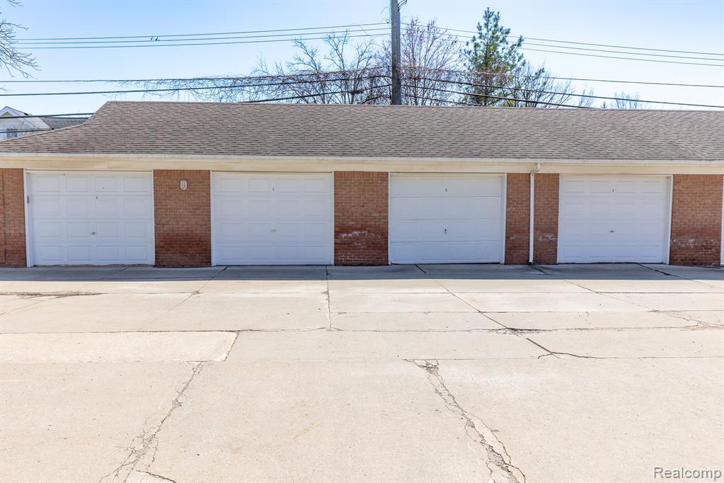 8187 GRAYS Drive, B3, Grosse Ile, MI 48138 — Photo 22